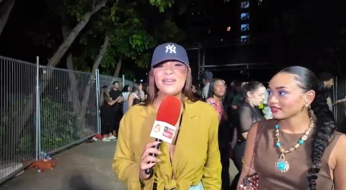 Fanática confiesa cuál es su gran sueño esta noche en el concierto de Bad Bunny: “Recibir un beso suyo”