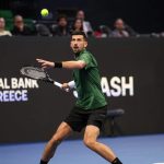 Djokovic conquista Atenas pero renuncia a las Finales ATP por lesión en el hombro