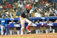 González define en el noveno y Escogido deja en el terreno al Licey