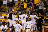 Águilas dominan nuevamente a las Estrellas y amplían su liderato en la tabla