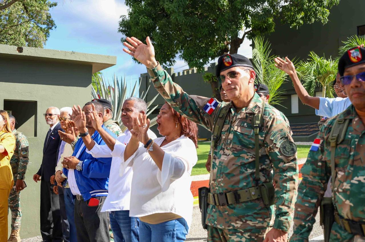 Comandante General del Ejército visita Elías Piña y San Juan de la Maguana