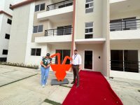 CBS Developments entrega apartamento a Mami Nolas, participante de La Casa de Alofoke 2