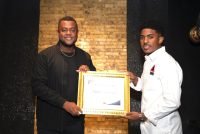 ‘Actívate con el Negro’ celebra ocho años de trayectoria con reconocimiento en Premios La Flor