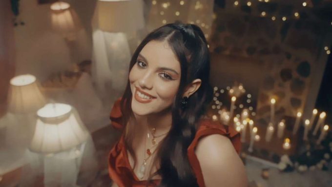 Cristina Casado se mantiene primer lugar en ranking anglo en RD de Monitor Latino