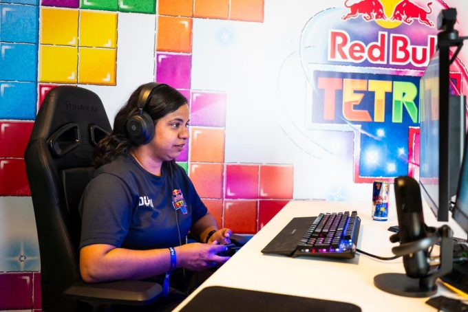 Melina Díaz pone en alto a República Dominicana en la Final Internacional de Red Bull Tetris en Dubái