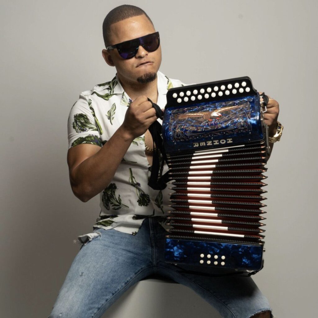 Artistas emergentes que se adueñaron de la escena musical en 2025 - Noticias de hoy en República Dominicana | De Último Minuto