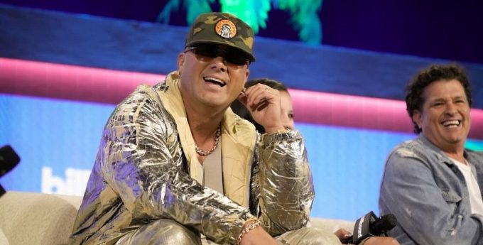 Wisin revive sus inicios al recibir como regalo de cumpleaños su primer carro