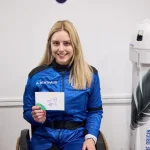 Blue Origin hace historia al enviar al espacio a una persona en silla de ruedas