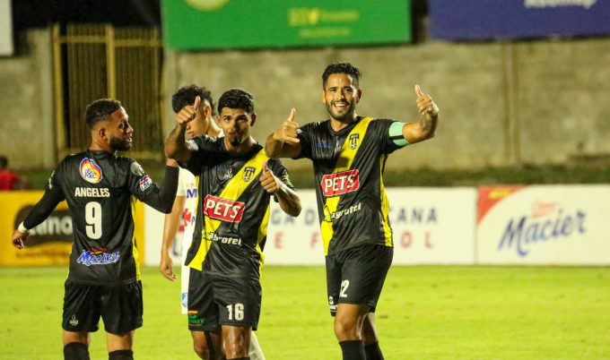 Gol de Ascona impulsa al Moca FC a un triunfo 1-0 y lo deja a un paso de la Liguilla de la LDF