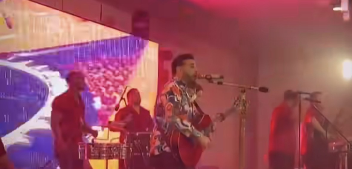 Sigue la fiesta navideña de Alofoke Media Group al ritmo de El Chaval de la Bachata