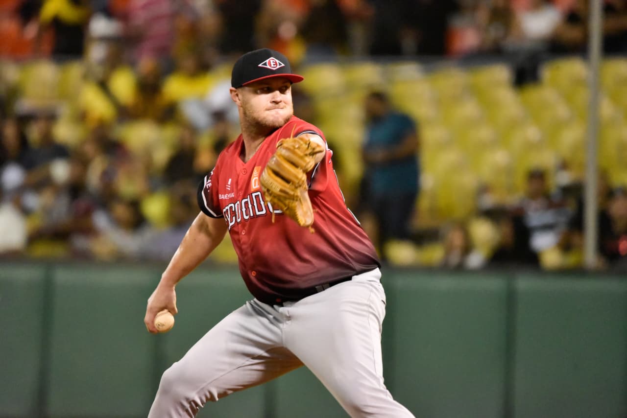 Lakins lidera blanqueada 6-0 y Escogido derrota a las Águilas en Santiago