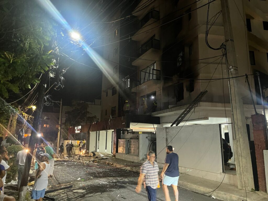 Explosión de tanque de gas en torre In Tempo Villa Marina deja 5 heridos y 2 en estado de gravedad - Noticias de hoy en República Dominicana | De Último Minuto