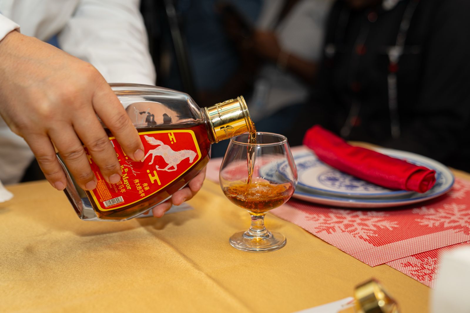 Ron Legado El Caballo Mayor presenta edición ultra premium inspirada en el Año del Caballo chino