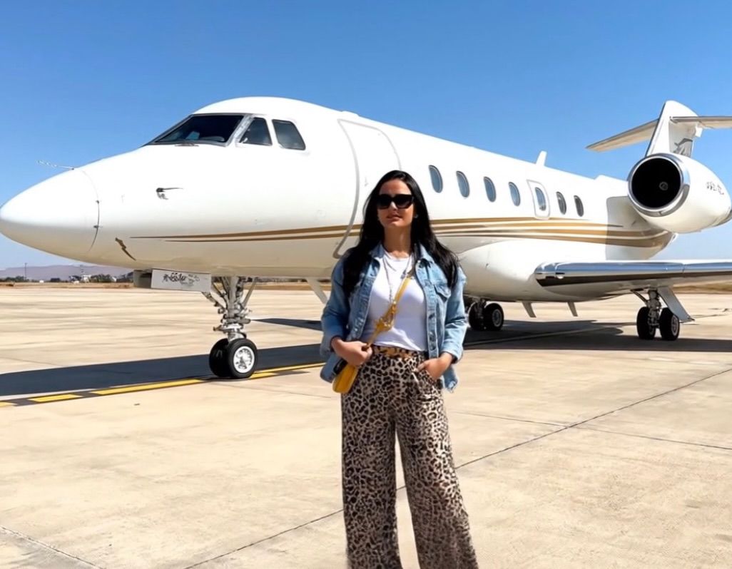 Larimar Fiallo reacciona con humor a la compra del “avión privado” de Karen Yapoort