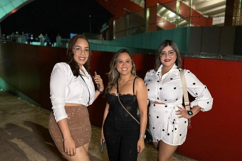 Fanáticos de todo el país y de todas las edades se congregan en concierto de Raulín Rodríguez