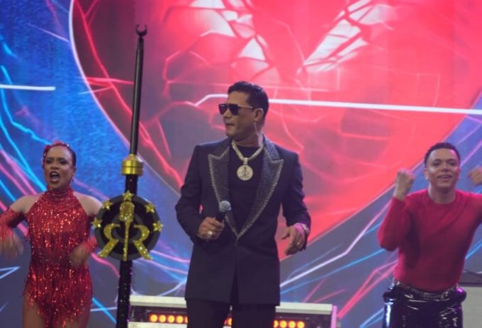“Medicina de Amor” marca el inicio de la primera gran noche de Raulín Rodríguez en la Arena del Cibao