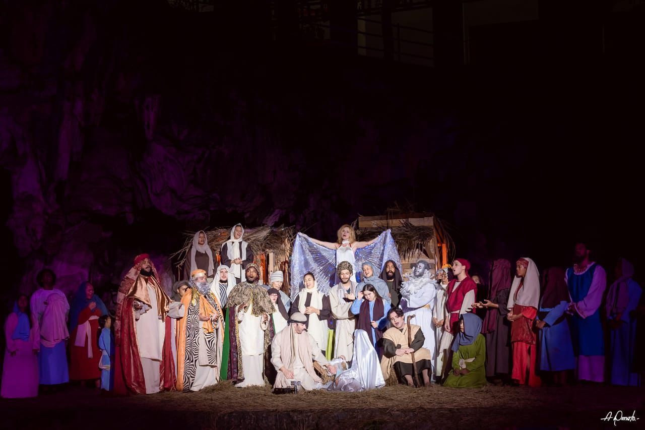 Crónica de una Epifanía en la Cueva Santa Ana: El “Nacimiento Viviente” conmueve a Santo Domingo