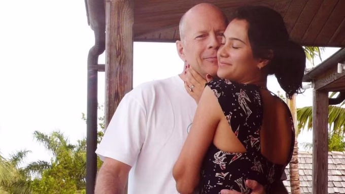 Esposa de Bruce Willis conmemora 18 años de relación con el actor: “Tengo tanta suerte”