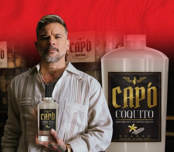 Pedro Capó celebra el lanzamiento de su bebida tradicional boricua