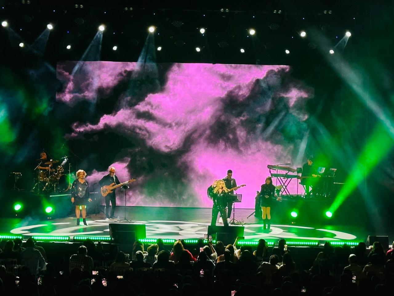 Ednita Nazario finaliza su gira en RD: “Soñaba con este cierre en mi segunda patria”