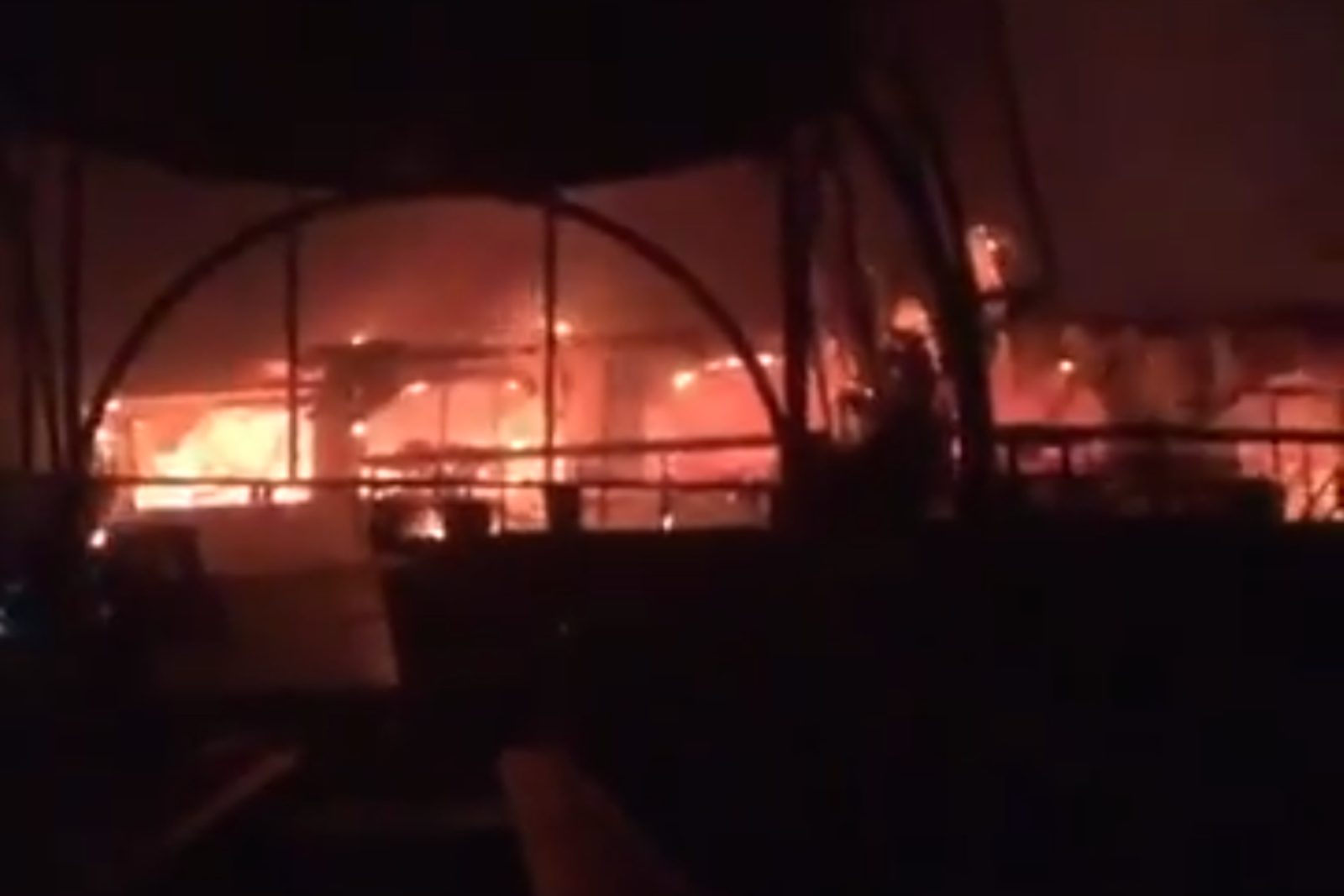 Al menos 23 muertos por el incendio en un club de un popular destino turístico en la India