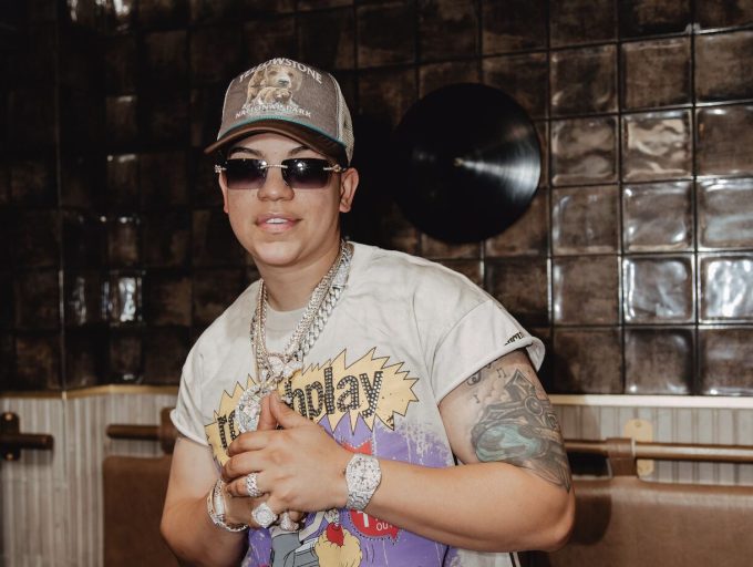 J Álvarez llegará a Colombia con su “El Luxury Tour 2026”