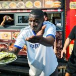 Khaby Lame, el tiktoker con más seguidores del mundo, vendió su imagen por 975 millones de dólares