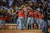 Blanqueada taurina mantiene a los Toros firmes en el segundo puesto