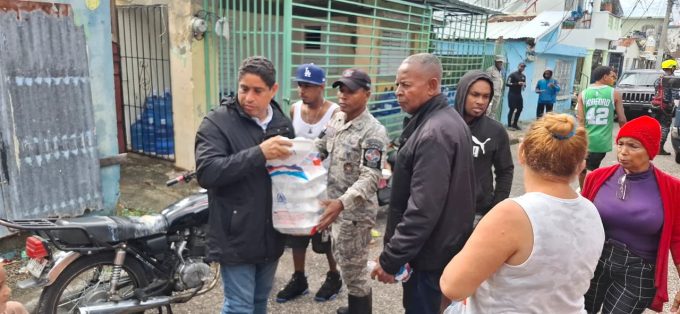 DASAC brinda asistencia oportuna a familias afectadas por las lluvias en Puerto Plata