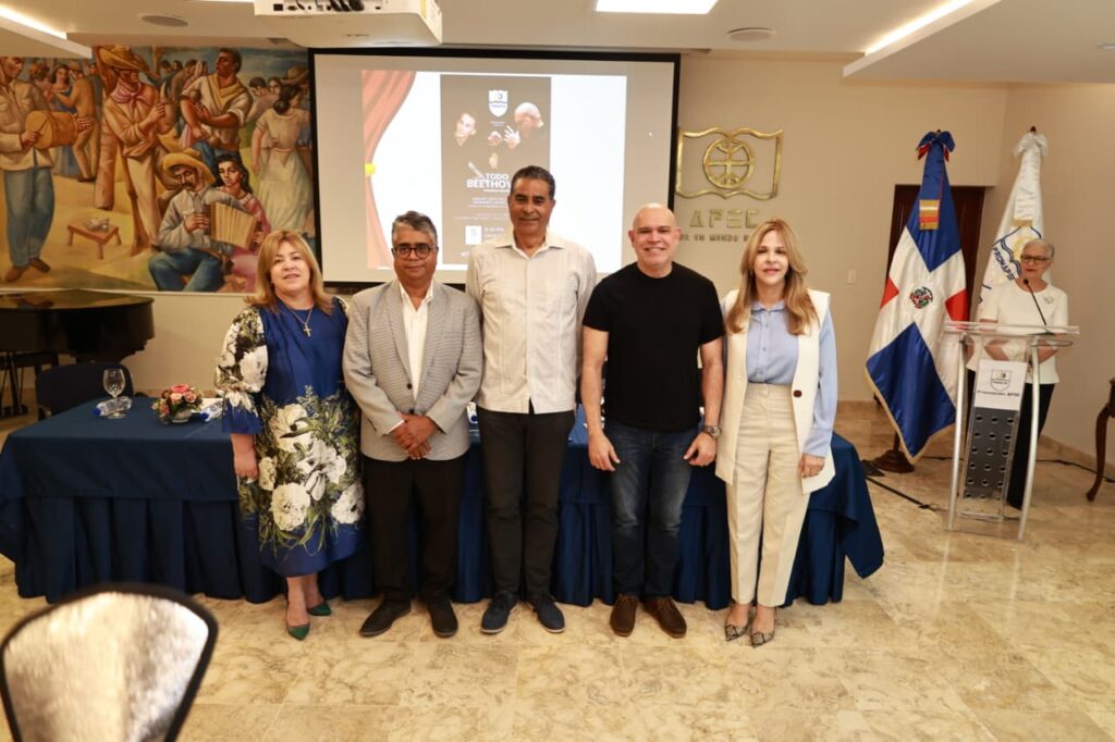 Amaury Sánchez afirma que dirigir "Todo Beethoven" es un reto artístico y espiritual - Noticias de hoy en República Dominicana | De Último Minuto