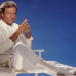 Julio Iglesias dice que todo se va a aclarar y su entorno cercano niega los hechos