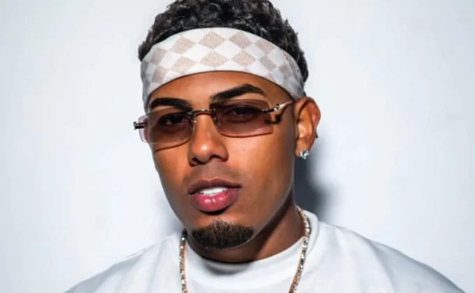 Myke Towers nominado a IHEART RADIO 2026