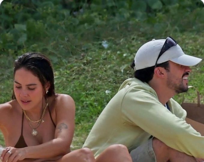 Bad Bunny y su expareja Gabriela encienden rumores de reconciliación al ser vistos en la playa