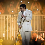 Bad Bunny rinde homenaje a Willie Colón durante concierto en Brasil