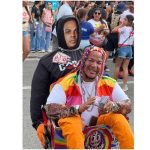 Disfraces inspirados en Santiago Matías marcan el inicio del Carnaval Vegano