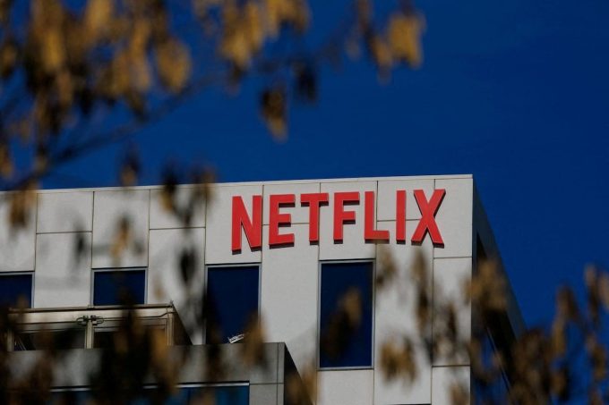 Netflix se retira de la batalla por la compra de Warner Bros tras nueva oferta de Paramount