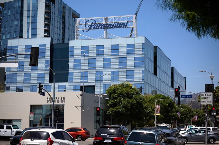 Demandan al presidente de Paramount por 150 millones de dólares