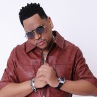 Kalimete lanza “De otro planeta", un merengue de conciencia social que da voz a los inmigrantes y a los olvidados