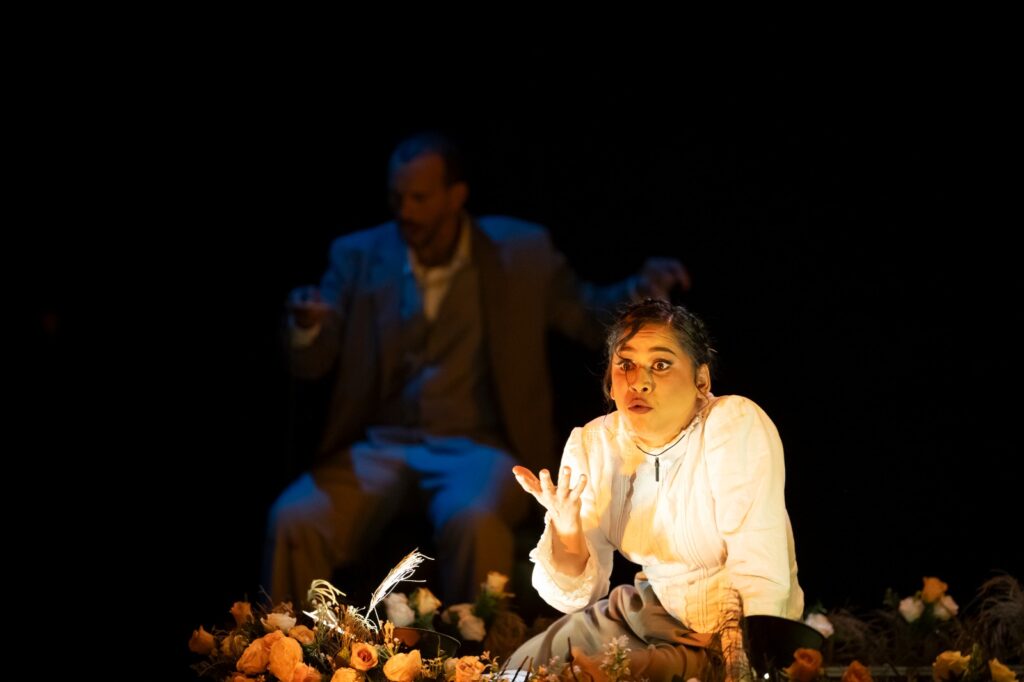 Teatro Rodante de Bellas Artes dio inicio al Mes del Teatro con una brillante puesta en escena de “Aquí a la sombra, Salomé” - Noticias de hoy en República Dominicana | De Último Minuto