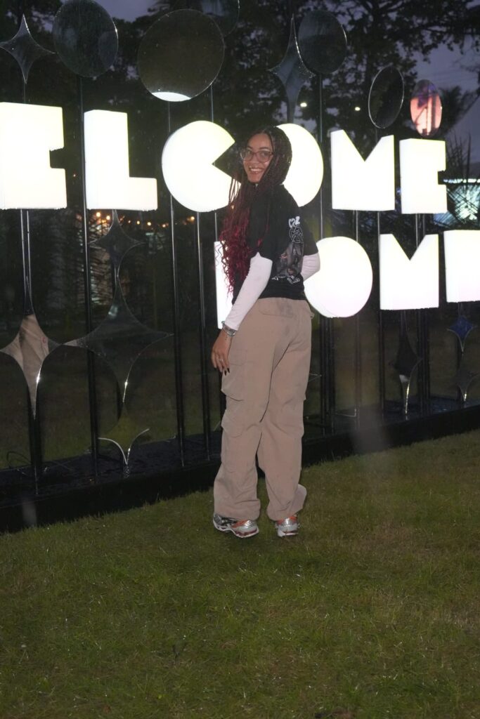 A pesar de la lluvia, la moda se impuso en el festival Isle of Light 2026 - Noticias de hoy en República Dominicana | De Último Minuto