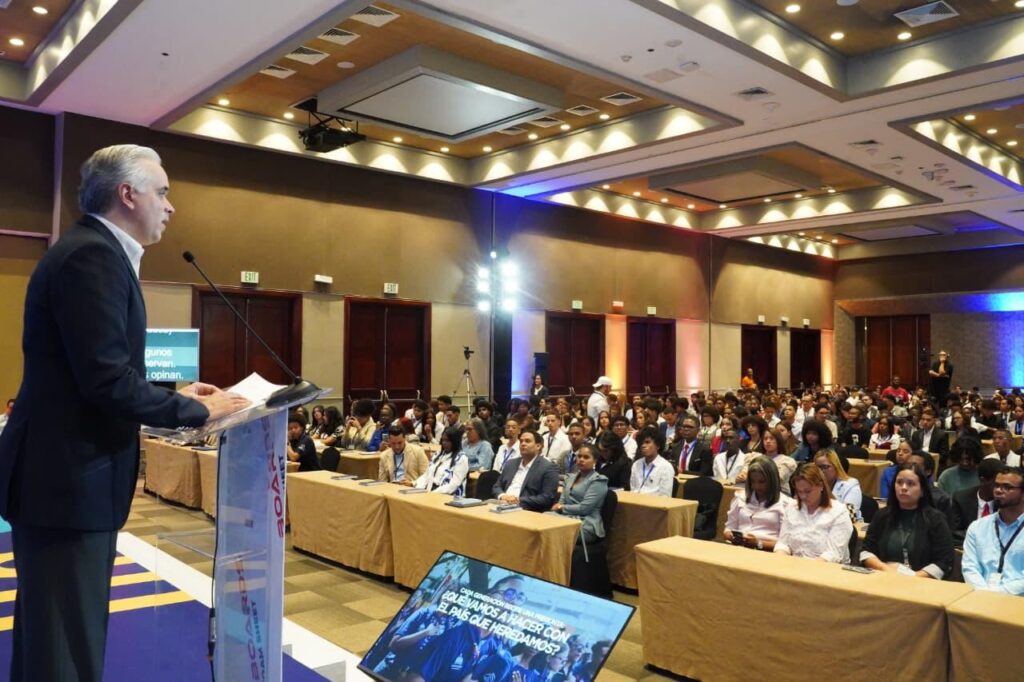 Ministro De Camps impulsa buenas prácticas en el servicio voluntario estudiantil - Noticias de hoy en República Dominicana | De Último Minuto