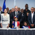 Abinader se reúne con dominicanos en Chile y resalta oportunidades que se abren por buenas relaciones con Kast