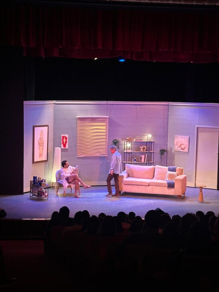 A casa llena se estrenó la tercera reposición de la obra teatral “La Verdad” - Noticias de hoy en República Dominicana | De Último Minuto