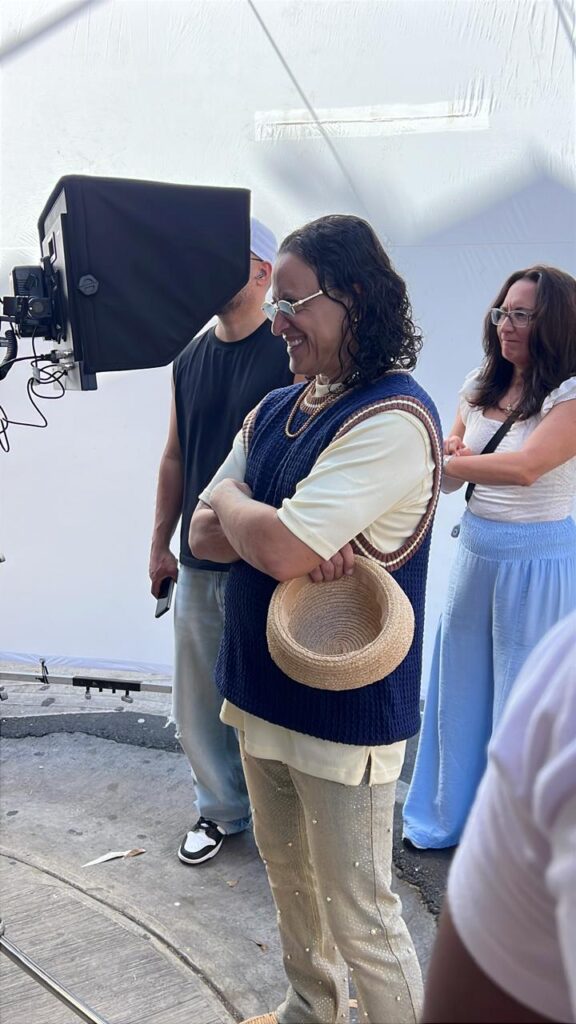 Elvis Crespo y Michael Flores graban videoclip en la Zona Colonial; más tarde ofrecerán mini concierto con Ebenezer Guerra - Noticias de hoy en República Dominicana | De Último Minuto