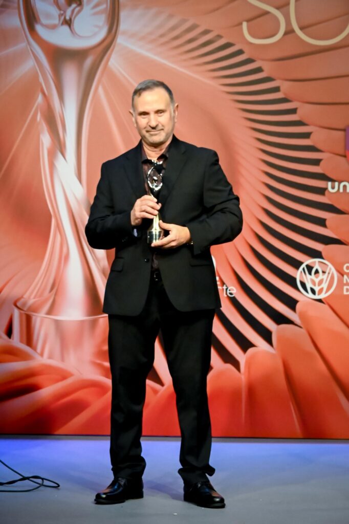 Bellas Artes celebra éxito de sus artistas galardonados en Premios Soberano 2026 - Noticias de hoy en República Dominicana | De Último Minuto