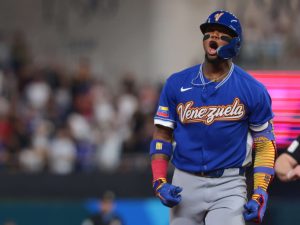 Venezuela remonta ante Italia y avanza a su primera final del Clásico Mundial